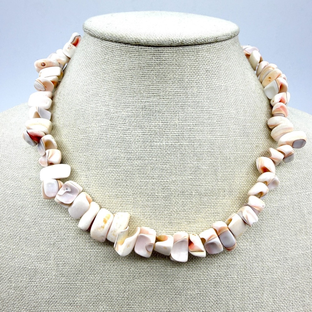 Vintage Natural Shell Beaded Statement Necklace Cream Peach Boho Coastal 16in